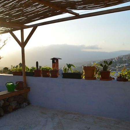 Alibaba Apartment Hostel Bamboo Rooftop Room Chefchaouen Esterno foto